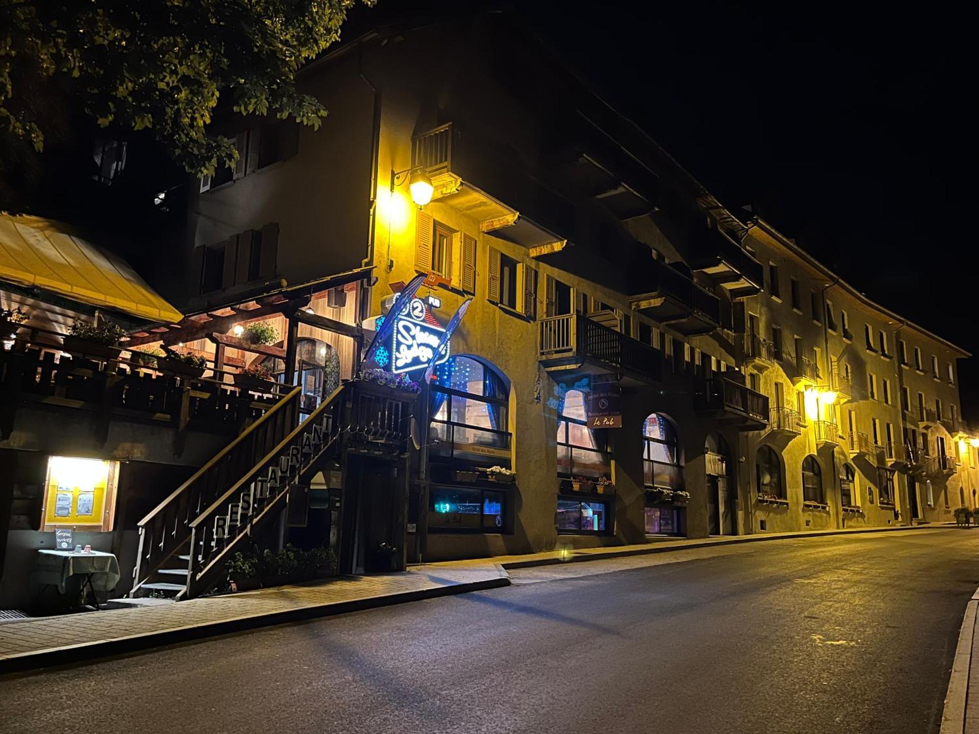 Hotel Des Alpes - Skiers & Bikers Lodge La Grave Buitenkant foto