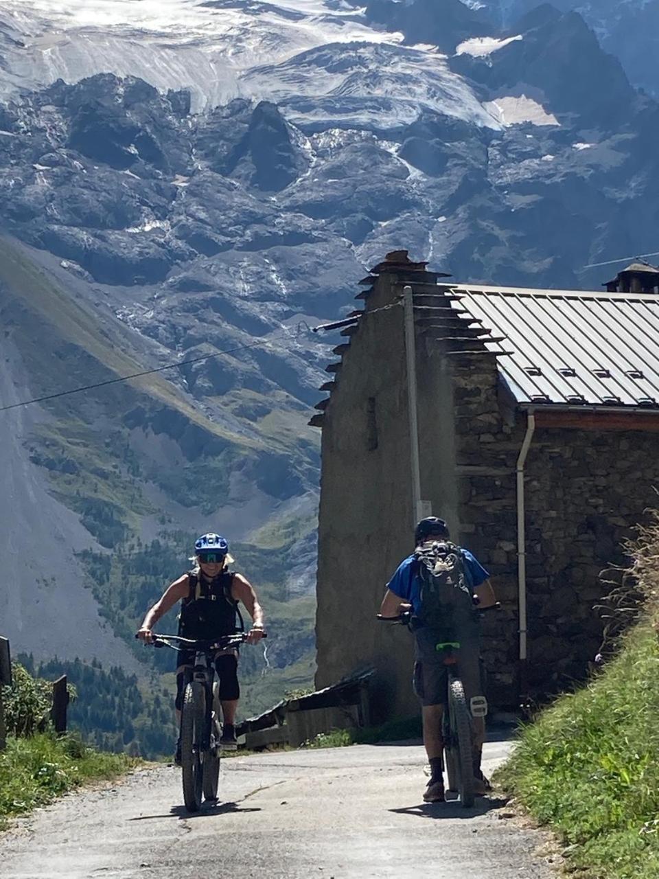Hotel Des Alpes - Skiers & Bikers Lodge La Grave Buitenkant foto