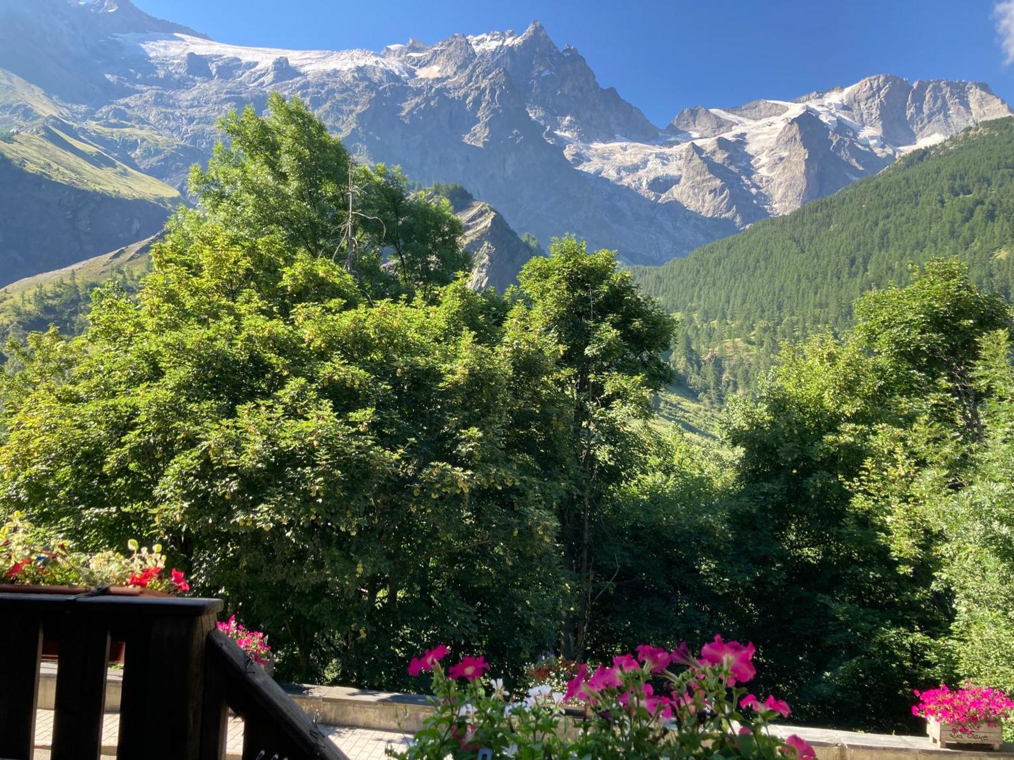 Hotel Des Alpes - Skiers & Bikers Lodge La Grave Buitenkant foto