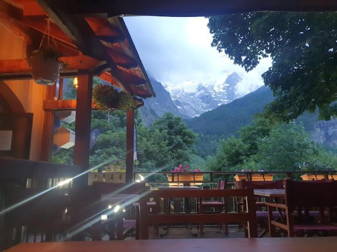 Hotel Des Alpes - Skiers & Bikers Lodge La Grave Buitenkant foto